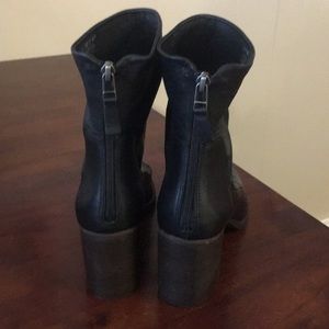 Chelsea & Violet Ruched Black Boot Size 8.5
